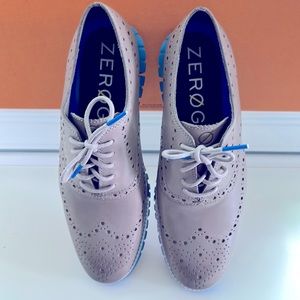 Men’s size 8M Cole Haan ZEROGRAVITY Wing Oxfords, Grey, Blue soles. New. No box.